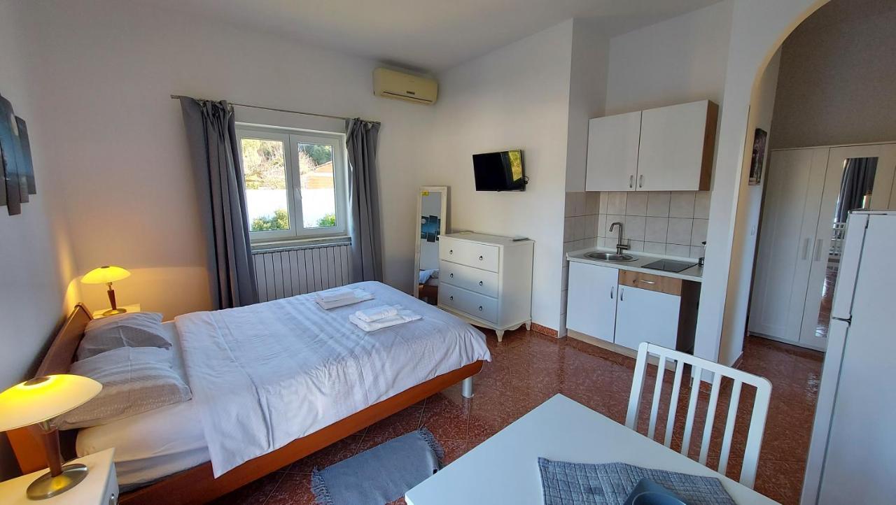 Soline Ada Apartment Pjescana Uvala Ngoại thất bức ảnh