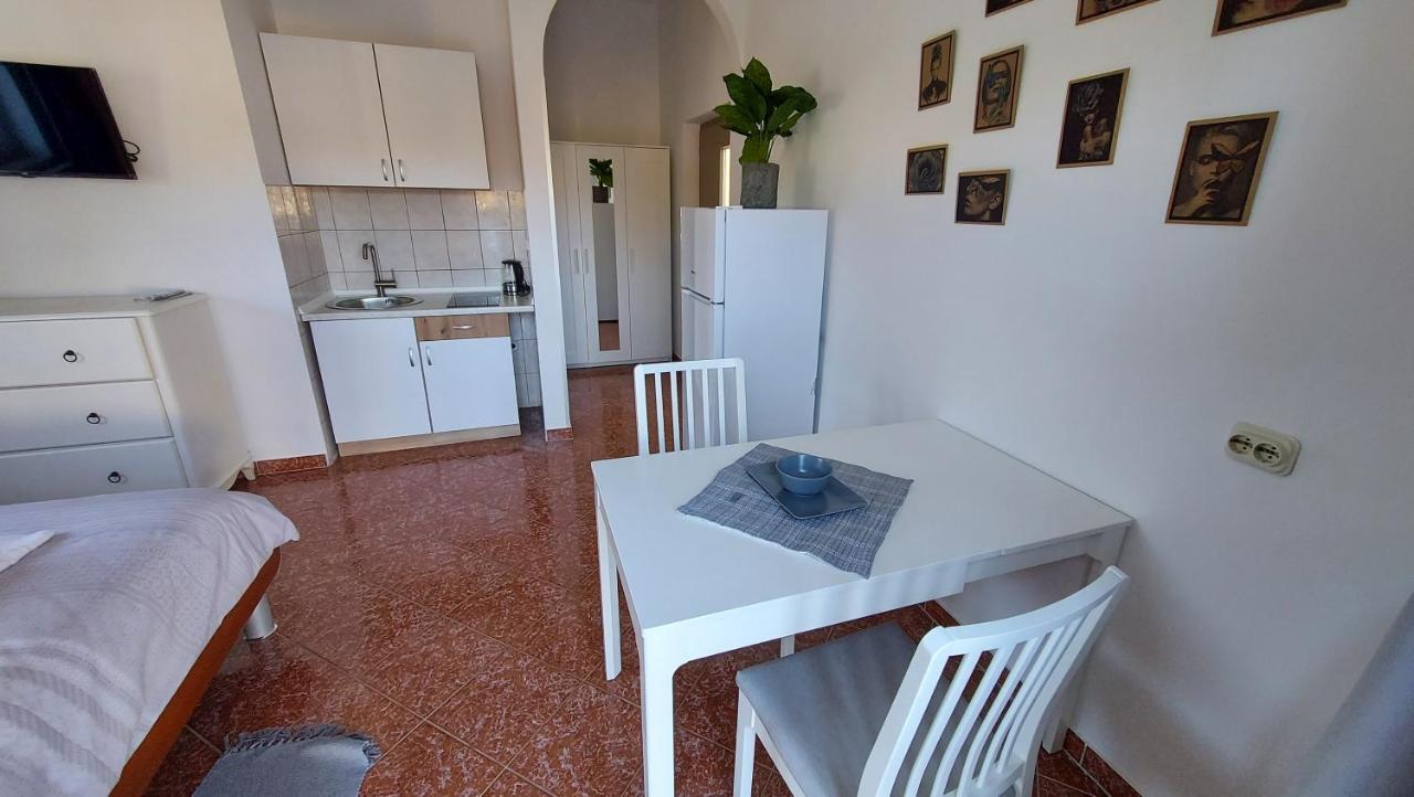Soline Ada Apartment Pjescana Uvala Ngoại thất bức ảnh