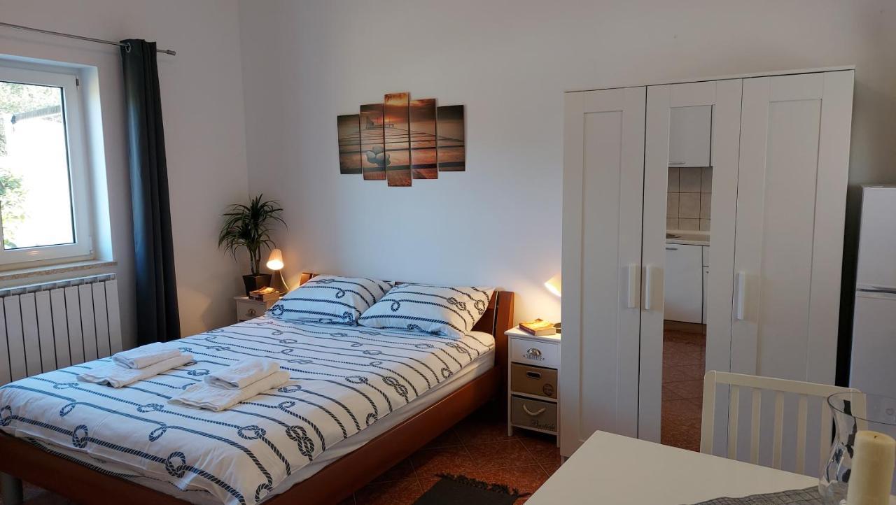 Soline Ada Apartment Pjescana Uvala Ngoại thất bức ảnh
