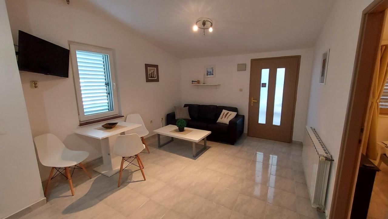 Soline Ada Apartment Pjescana Uvala Ngoại thất bức ảnh