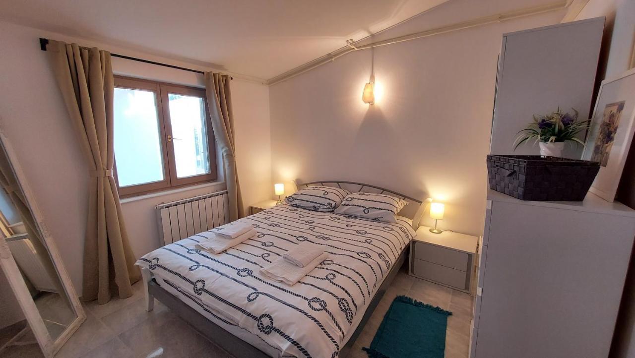 Soline Ada Apartment Pjescana Uvala Ngoại thất bức ảnh