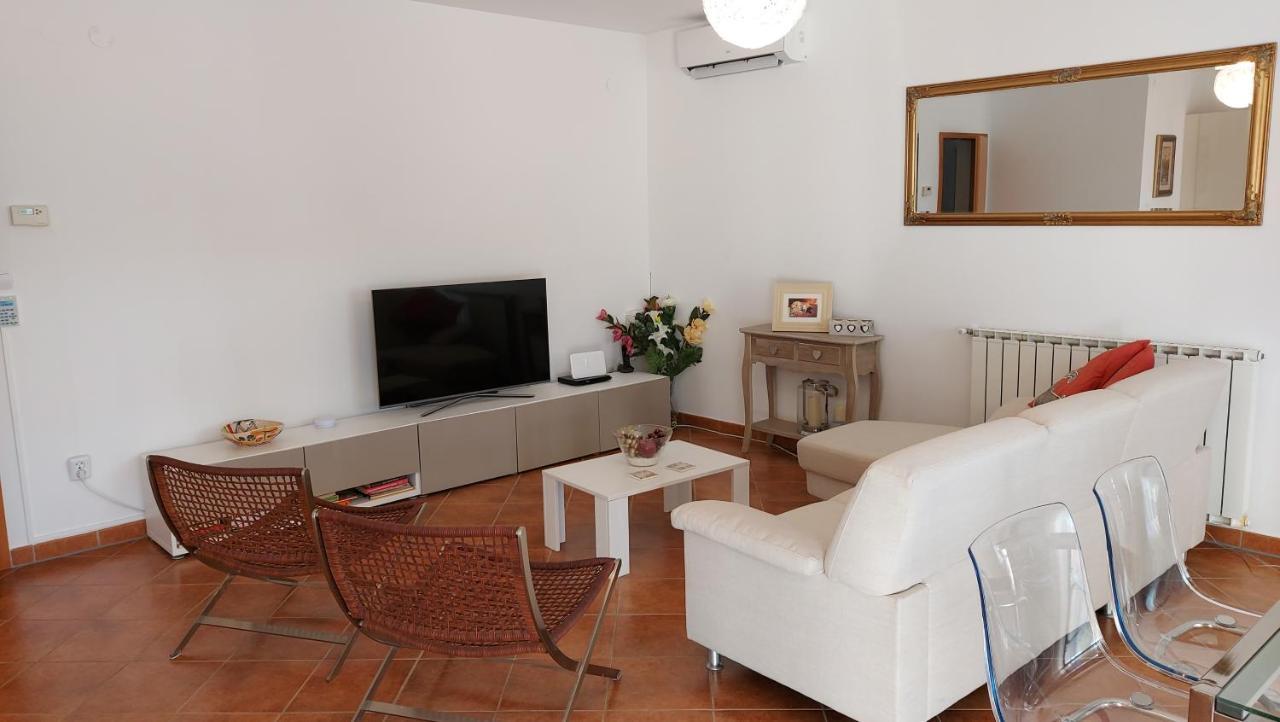 Soline Ada Apartment Pjescana Uvala Ngoại thất bức ảnh