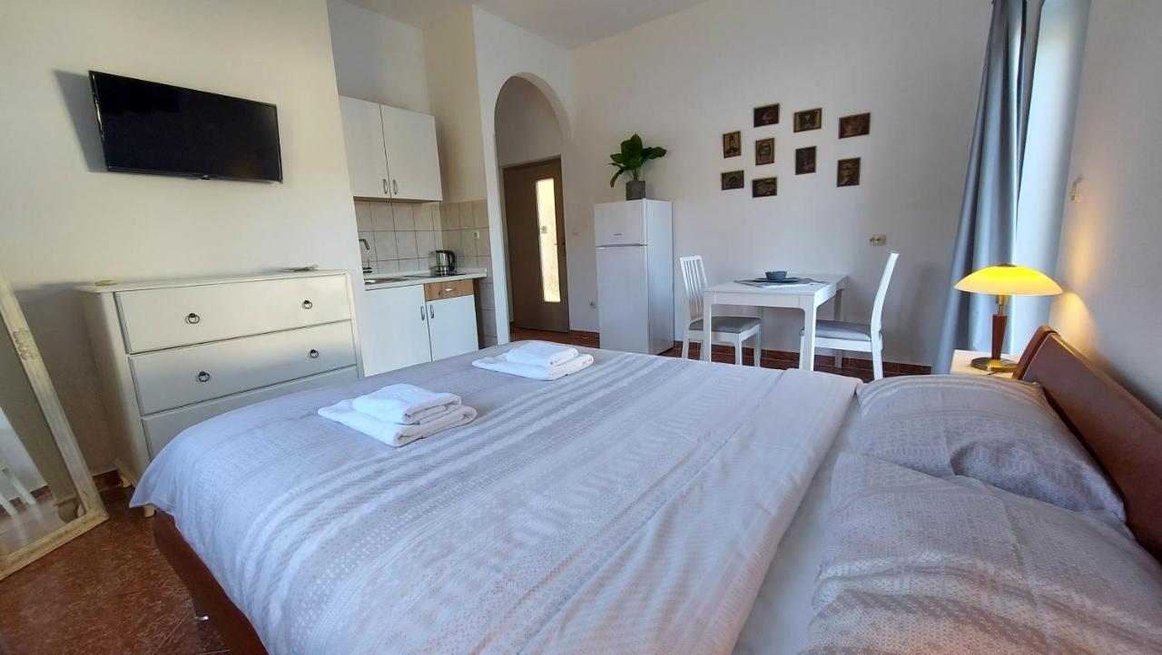 Soline Ada Apartment Pjescana Uvala Ngoại thất bức ảnh